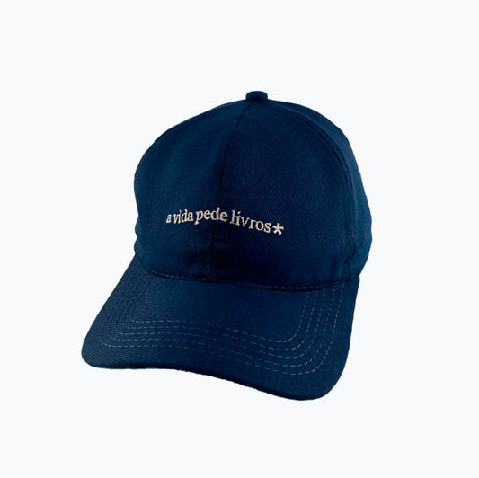 boné - A vida pede livros